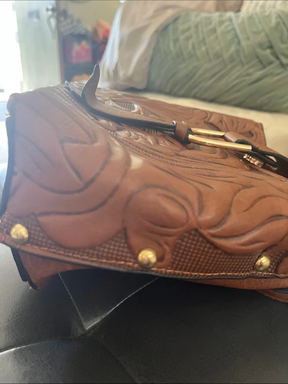 Carved faux Leather Crossbody Bag in Brown